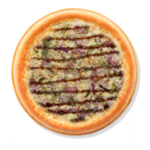 15. CHICKEN BBQ  - 40cm; Kaste, Juust Mozarella, Suitsukana, Peekon, Sibul, Marineeritud kurgid, BBQ